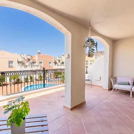 Luxury Duplex With Beautiful Sea Views شقة